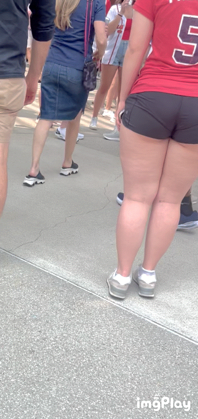 thicc-georgia-peach-pawg-in-short-shorts-short-shorts-volleyball