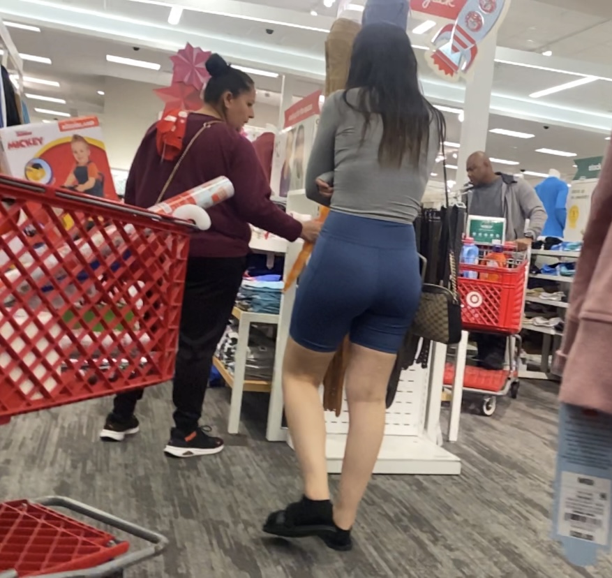 Big booty teen in blue legging shorts!😍🔥 (video) - Spandex, Leggings