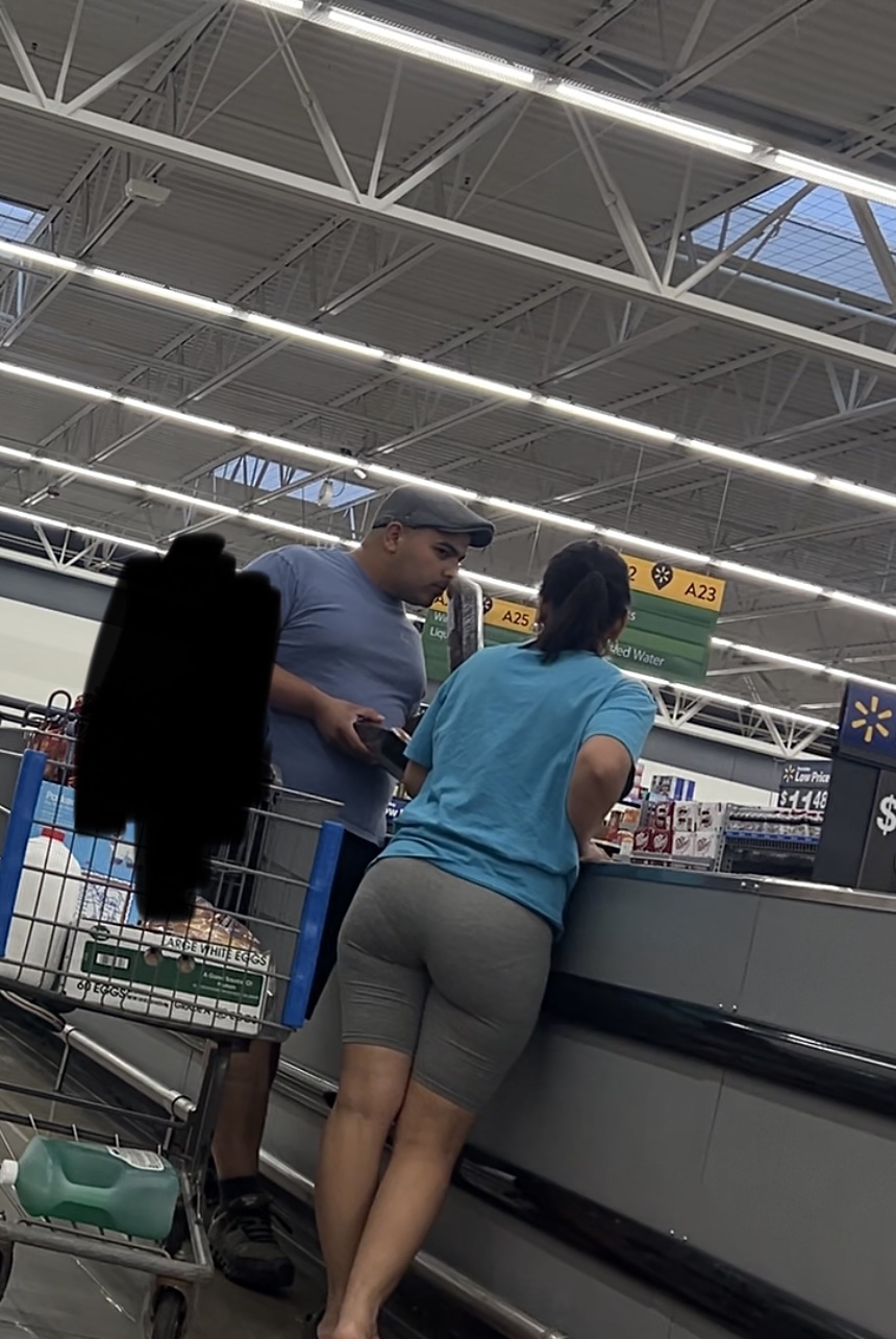 Latina milf in grey biker shorts catch at Walmart - Spandex, Leggings &  Yoga Pants - Forum