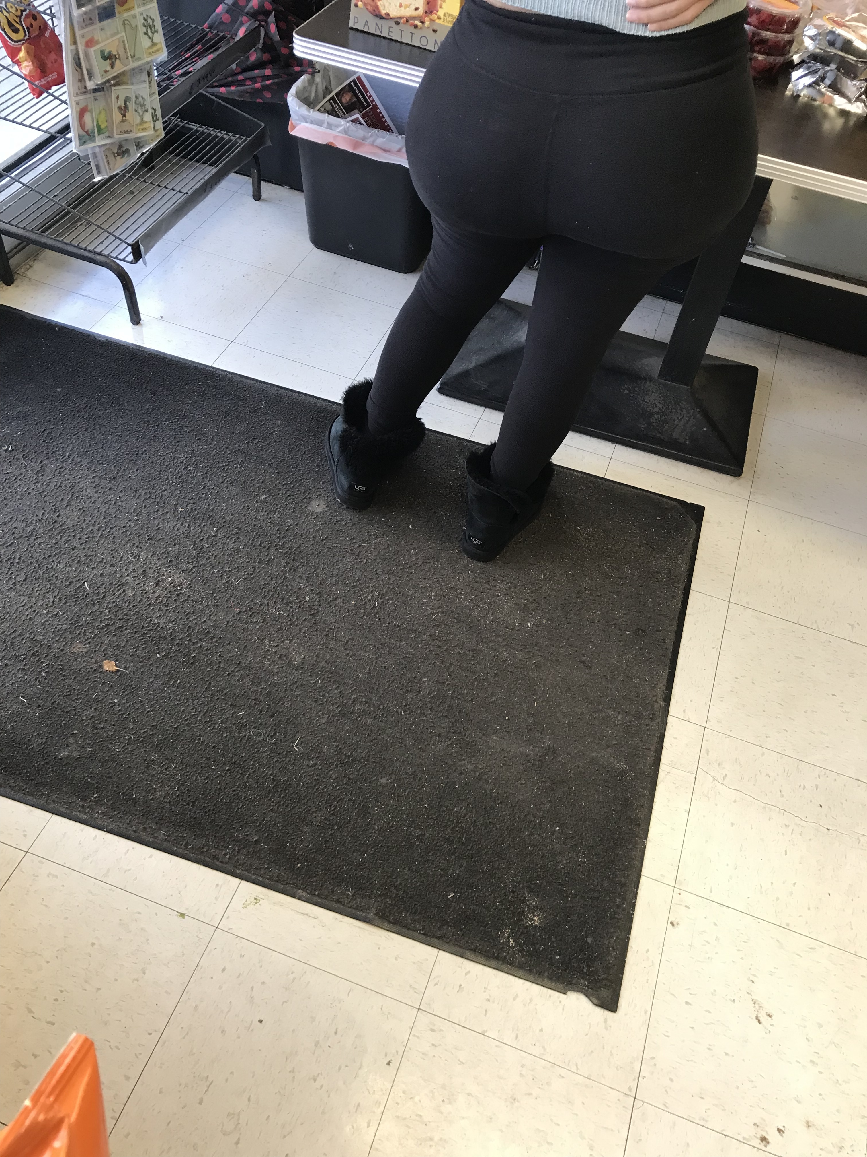 Latina with BIG ass - Spandex, Leggings & Yoga Pants - Forum